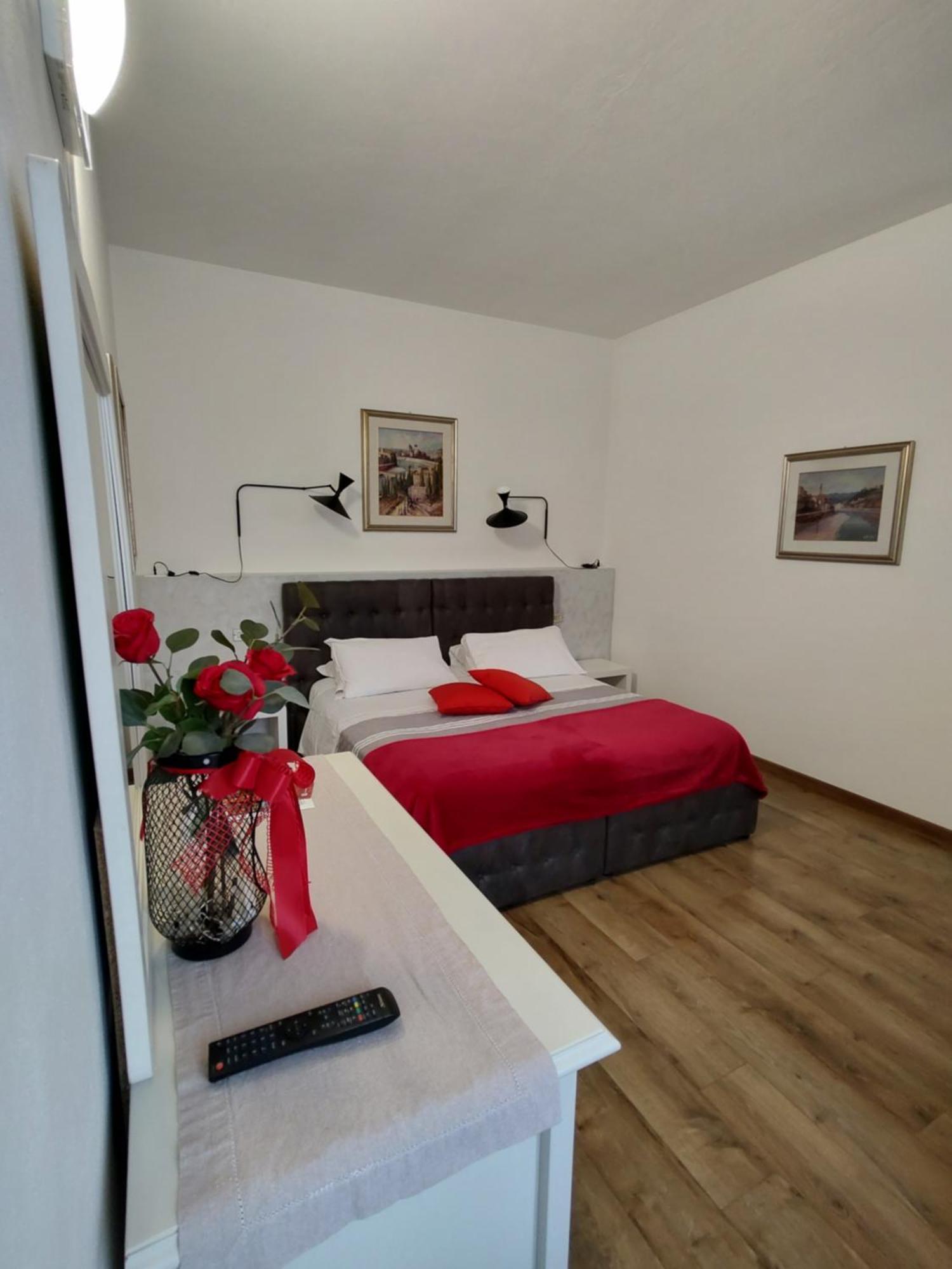 Verona Relax & Stay Rooms Zewnętrze zdjęcie
